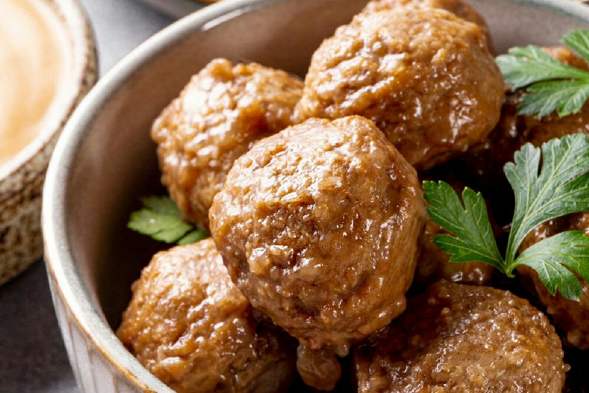 Polpette di pollo agli agrumi: un secondo piatto dal gusto equilibrato e raffinato