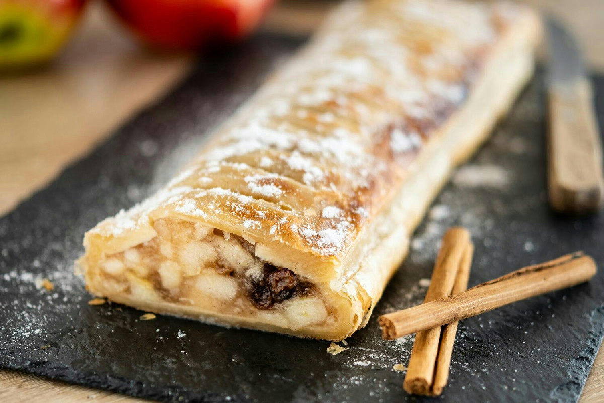 Strudel fatto in casa con frutta matura: ricetta senza sprechi né acquisti extra