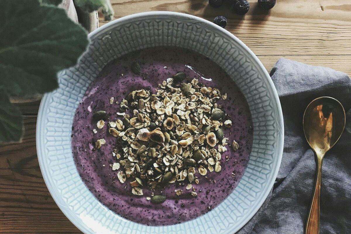 La vellutata di cavolo nero e patate: comfort food ideale per le giornate fredde e avvolgenti gusti